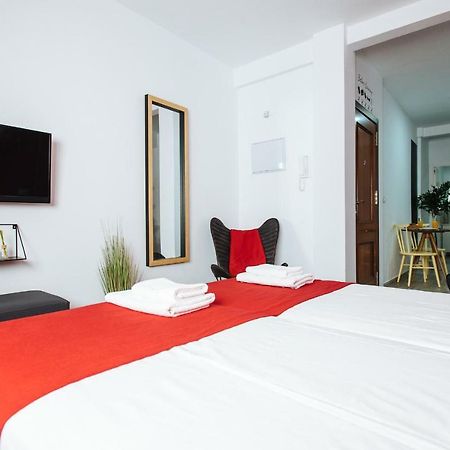 Hostly O'Donnell 1B Center-Fibre-Parking Op-Cless Apartment Sevilla Bagian luar foto
